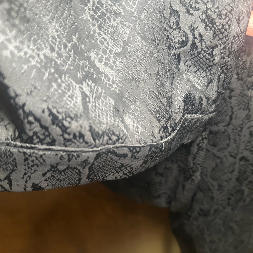 NWT SIZE 2/US M The Kooples Black Patterned Cropped Pants - Picture 5 of 13